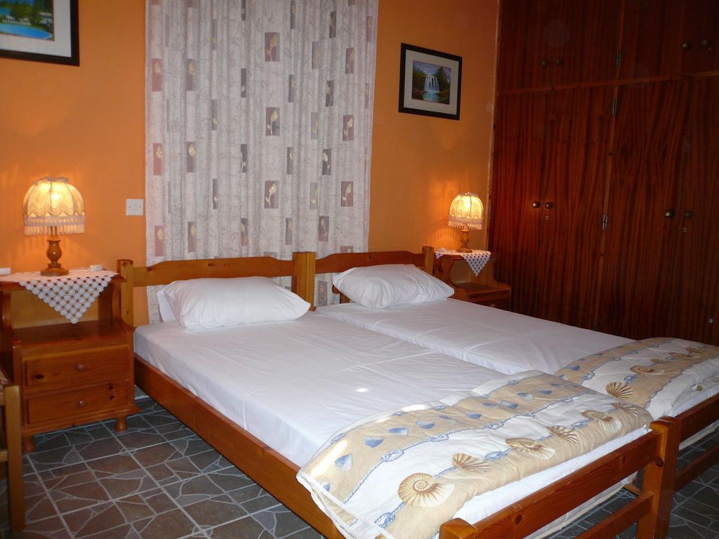 Liossis Rooms & Apartments 스코펠로스 타운 객실 사진