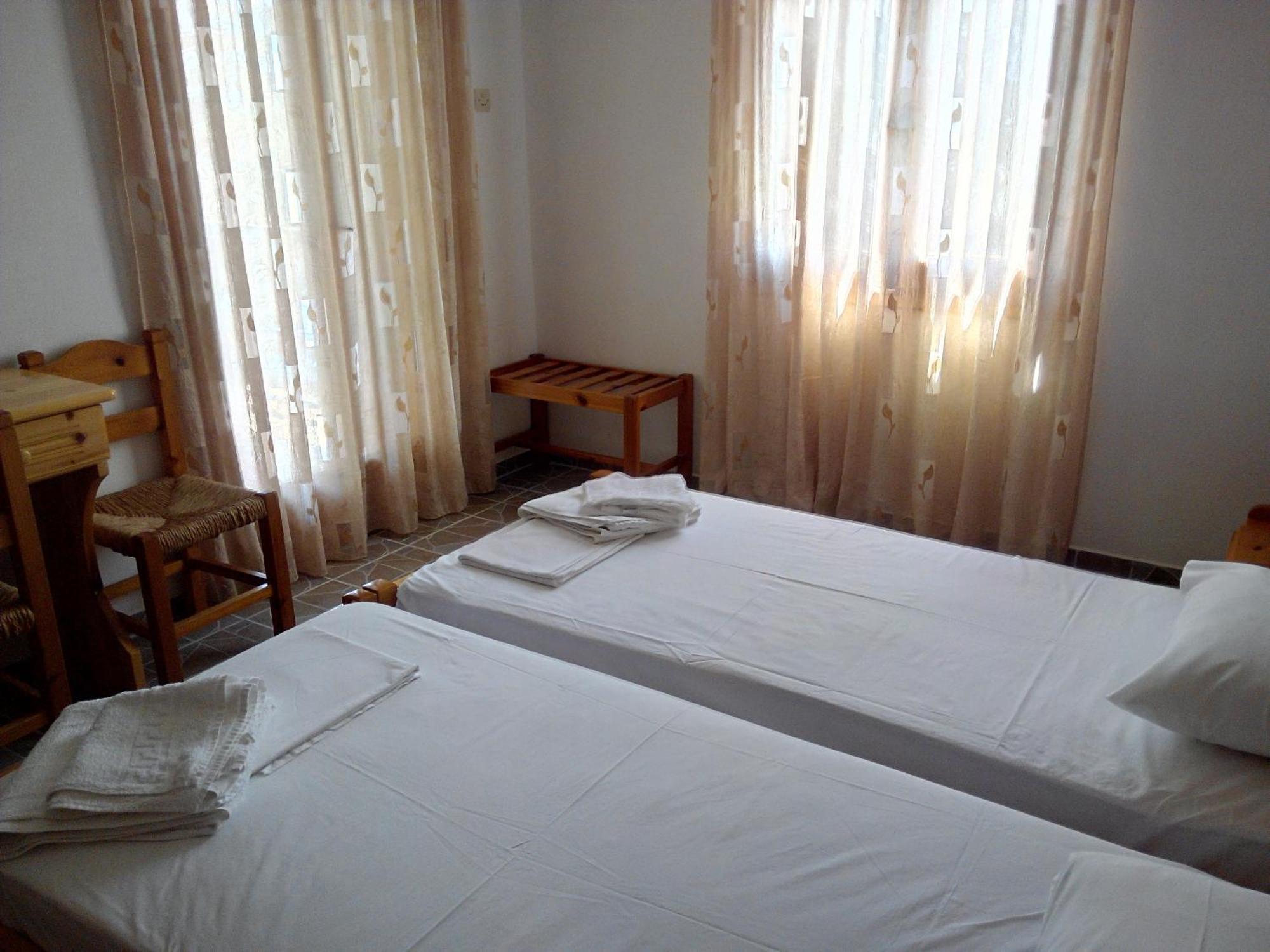 Liossis Rooms & Apartments 스코펠로스 타운 객실 사진